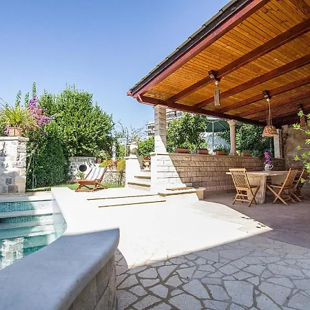 Casa vacanze Holiday Abda Sumartin